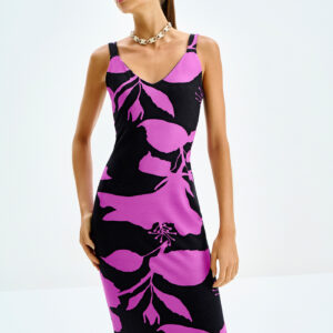 Vestido midi de punto estampado con escote en pico