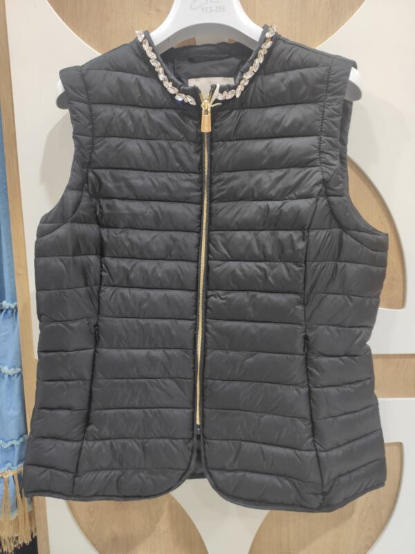 Chaleco acolchado ligero YES ZEE. Modelo J203/KS00/0801 y 0101. Solo disponible talla M en negro. - Imagen 5