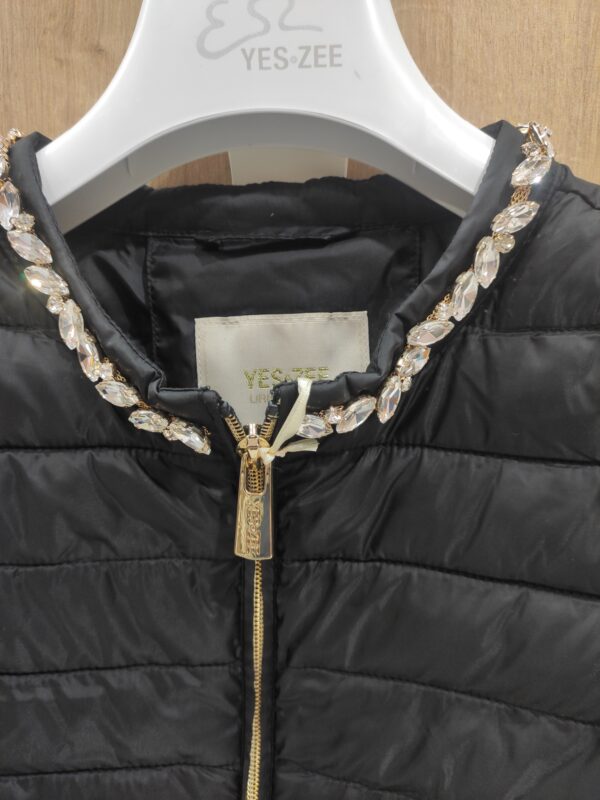 Chaleco acolchado ligero YES ZEE. Modelo J203/KS00/0801 y 0101. Solo disponible talla M en negro. - Imagen 4