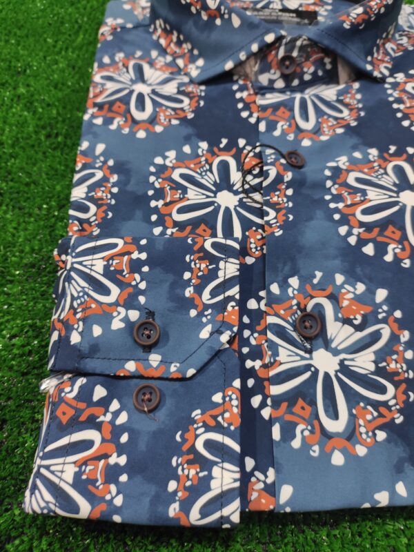 Camisa estampada entallada DARK & FISH. Modelo 50247. Tallas M L XL. - Imagen 4