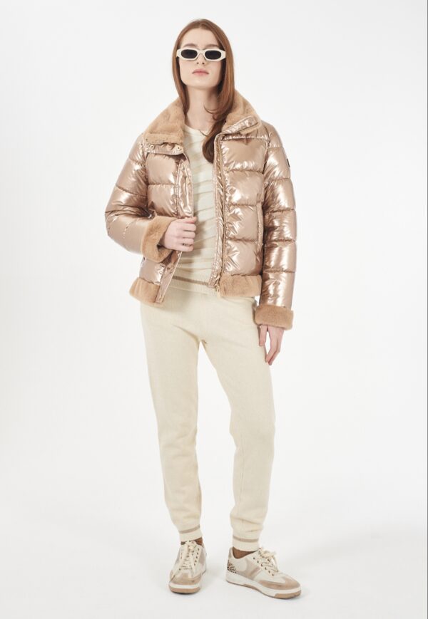 Cazadora acolchada con puños bajos y cuello con pelo YES ZEE. Modelo J038/GF00/0807. Tallas S y M. - Imagen 6