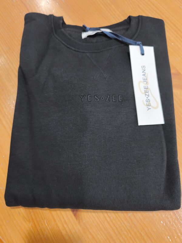 Sudadera con básica con logo bordado YES ZEE. Modelo F833/CZ00/0905. Disponible en color verde caqui y negro. Tallas M L XL y XXL. - Imagen 7
