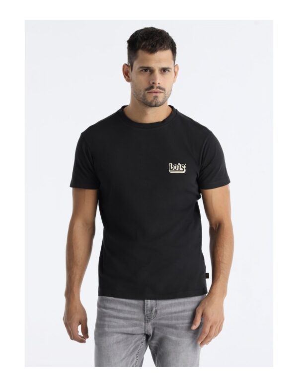Camiseta de manga corta con dibujo en espalda LOIS. Codigo 143306. Modelo 158423498/498. Tallas S M L XL 3XL.