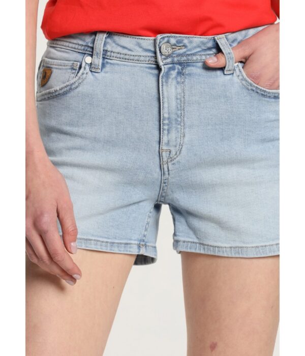 Short tejano de tiro corto Light Bleach Lois. Código 138073. Modelo 211062620/908. Tallas 27/34 28/36. - Imagen 2