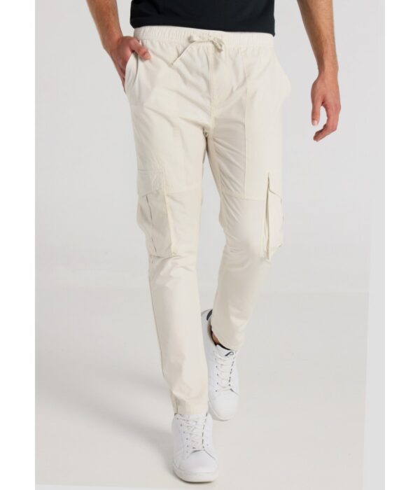 Pantalón cargo con bolsillos laterales SIX VALVES. Tallas M y XL.