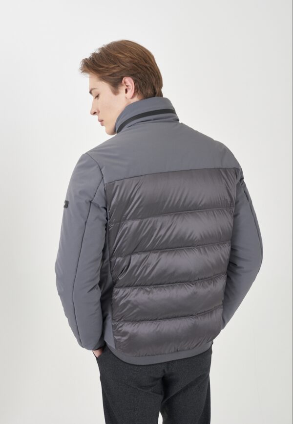 Cazadora acolchada con instrucciones de soft Shell YES ZEE. Modelo J851/O100/0847. Disponible en color gris y negro. Tallas M L XL XXL. - Imagen 7