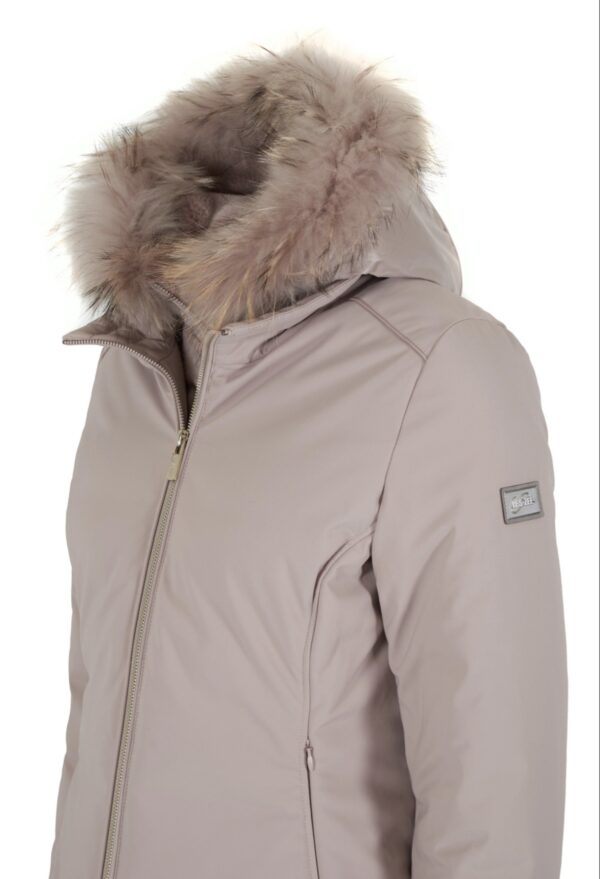 Chaqueta Softshell con efecto chaleco y capucha desmontable YES ZEE. Modelo J051/Q200/0801. Disponible en color negro. Tallas M L XL XXL. - Imagen 2