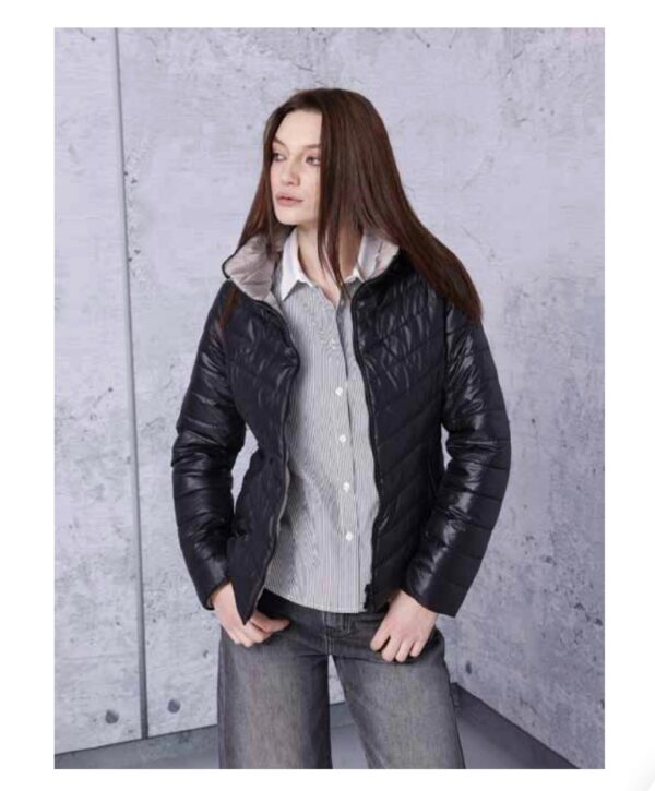 Cazadora reversible acolchada AKÈ. Modelo aF900YBF36009. Tallas S M L XL.