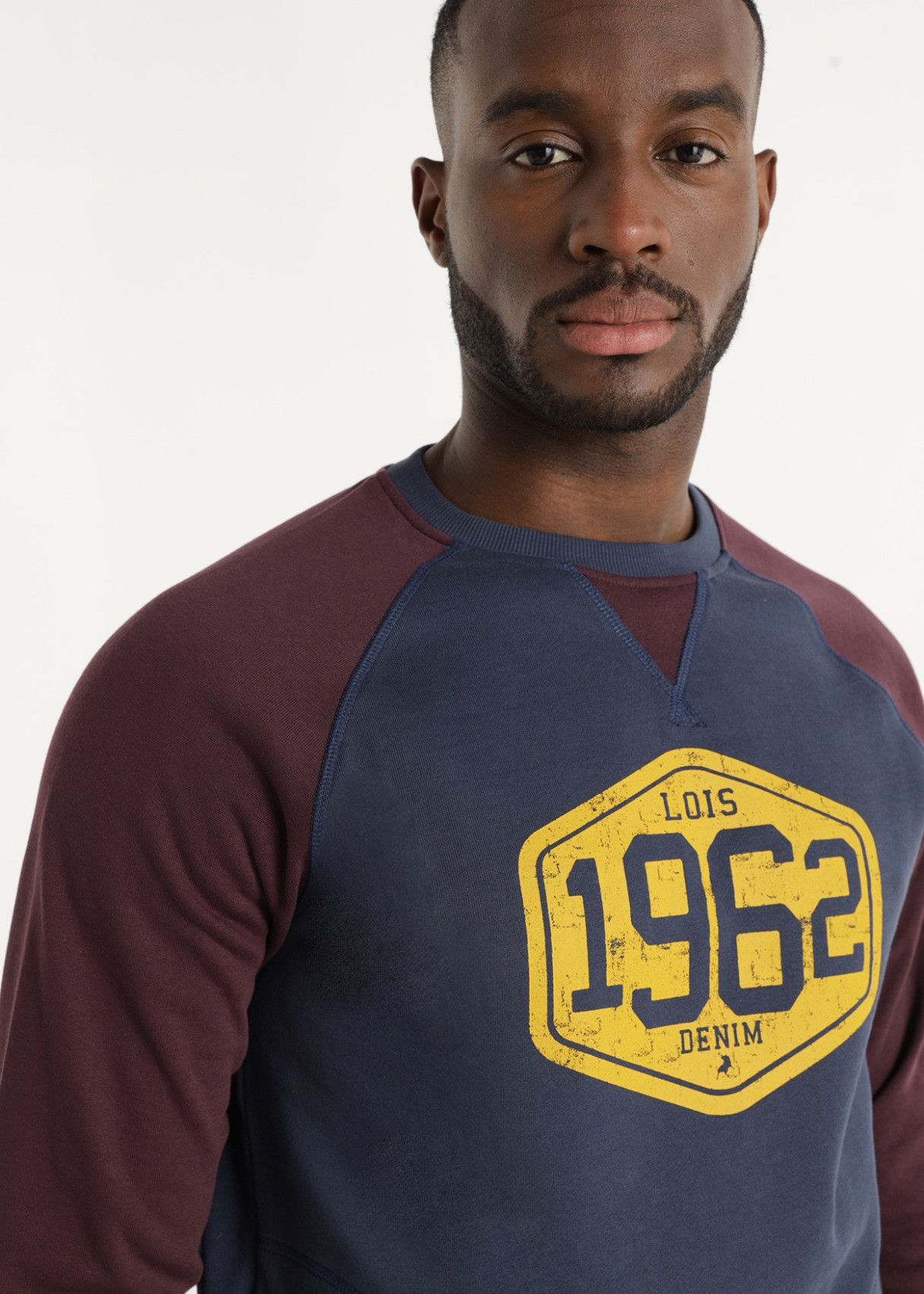 Sudadera cuello caja y manga ranglan LOIS. Código 143348/166173474/469. Tallas S M L XL XXL 3XL - Imagen 2