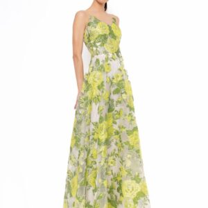 Vestido de fiesta CARLA RUIZ. Disponible en color verde de y rosa. Modelo 52714.Talla en rosa 44. Talla en verde 42.