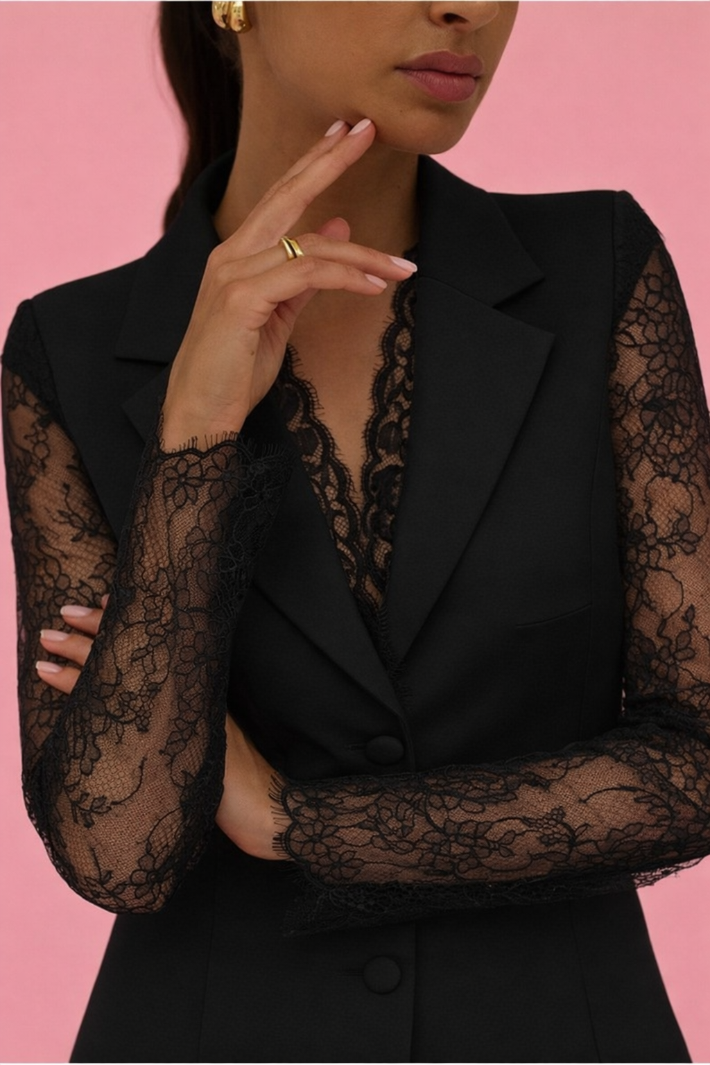 Traje de blazer y pantalón SCRIPTA. Modelo 260087-260179. Tallas en negro 42 y 44. Tallas en blanco 38 y 40.