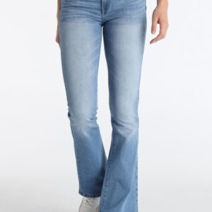Jeans Flare Push Up en azul claro con tejido Repreve LOIS. Código 145287. Referencia 207682640/916. Tallas 26/34 28/36 30/38 32/40 33/42 34/44 36/46.