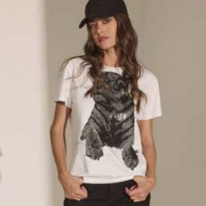Camiseta AKÈ. Modelo F1035XBF5355. TALLA UNICA.
