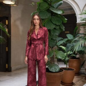 Traje de dos piezas CAYRO. Modelo 6330. Tallas M y L.