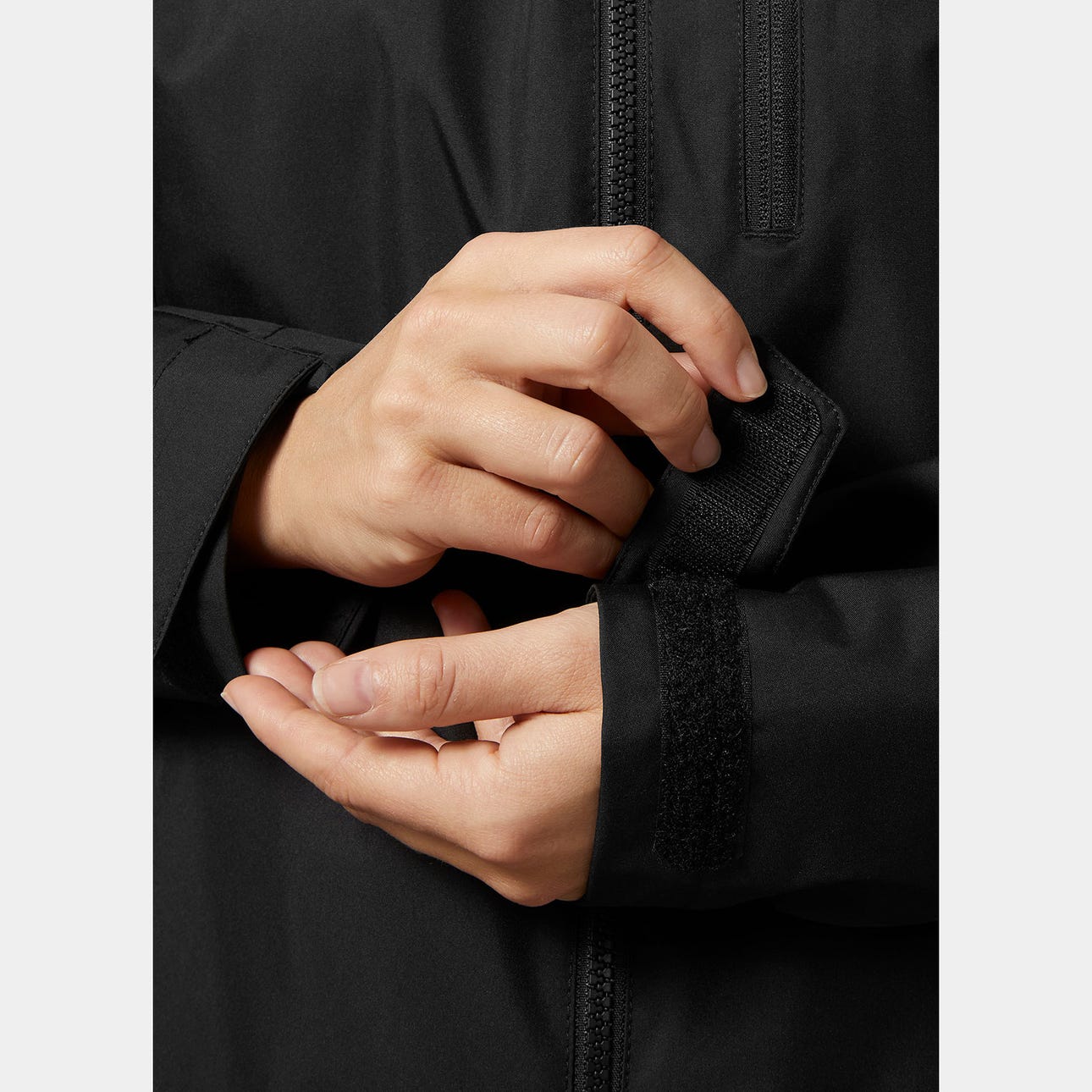 Cazadora W CREW MIDLAYER JACKET 2.0 HELLY HANSEN. Referencia 34449-990. Tallas XS S M y L. - Imagen 4